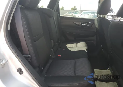 2017 Nissan Rogue S z USA, uszkodzony, nr VIN KNMAT2MT7HP573007